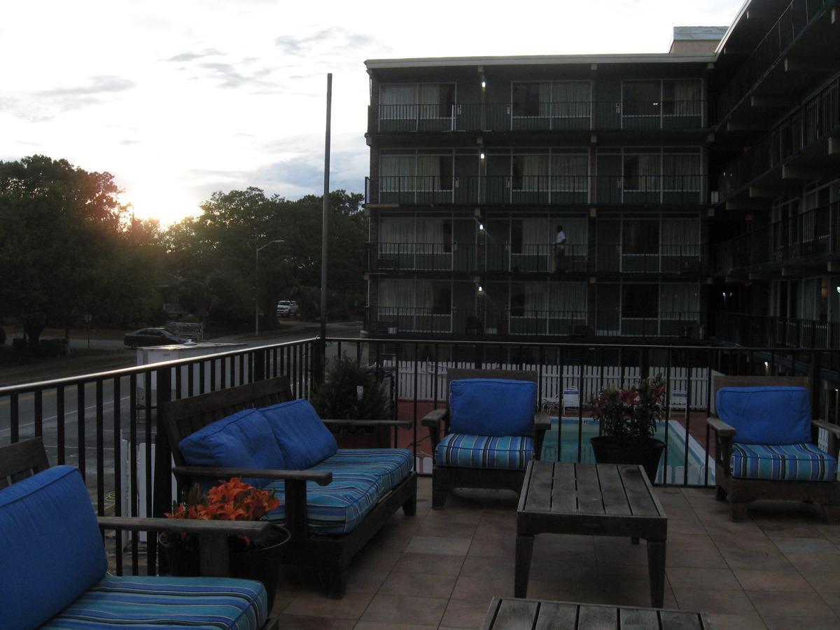 Ocean Breeze Motel Миртъл Бийч Екстериор снимка